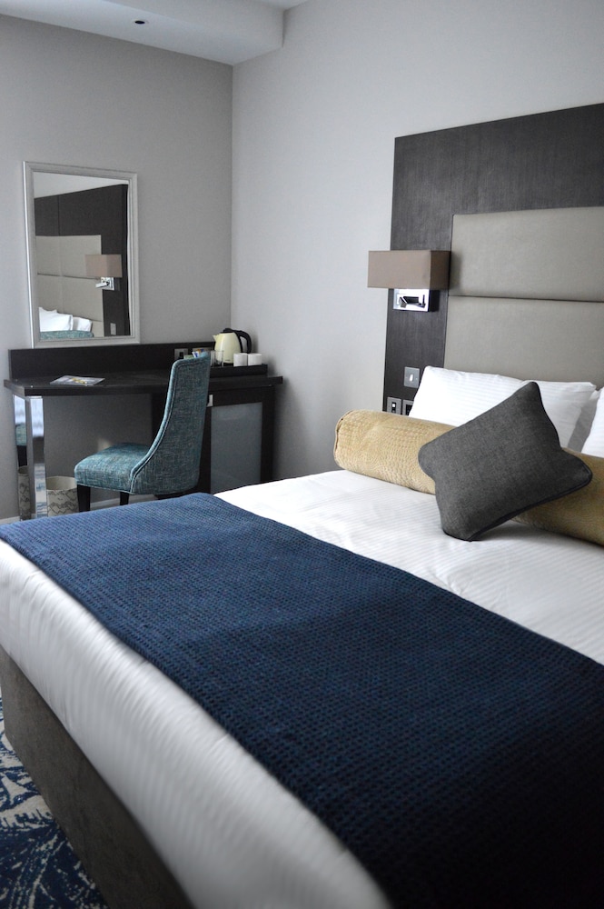 Mercure Edinburgh Haymarket 25/76