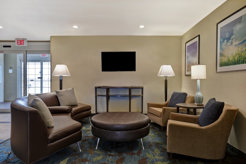 Candlewood Suites Indianapolis - South 44/77