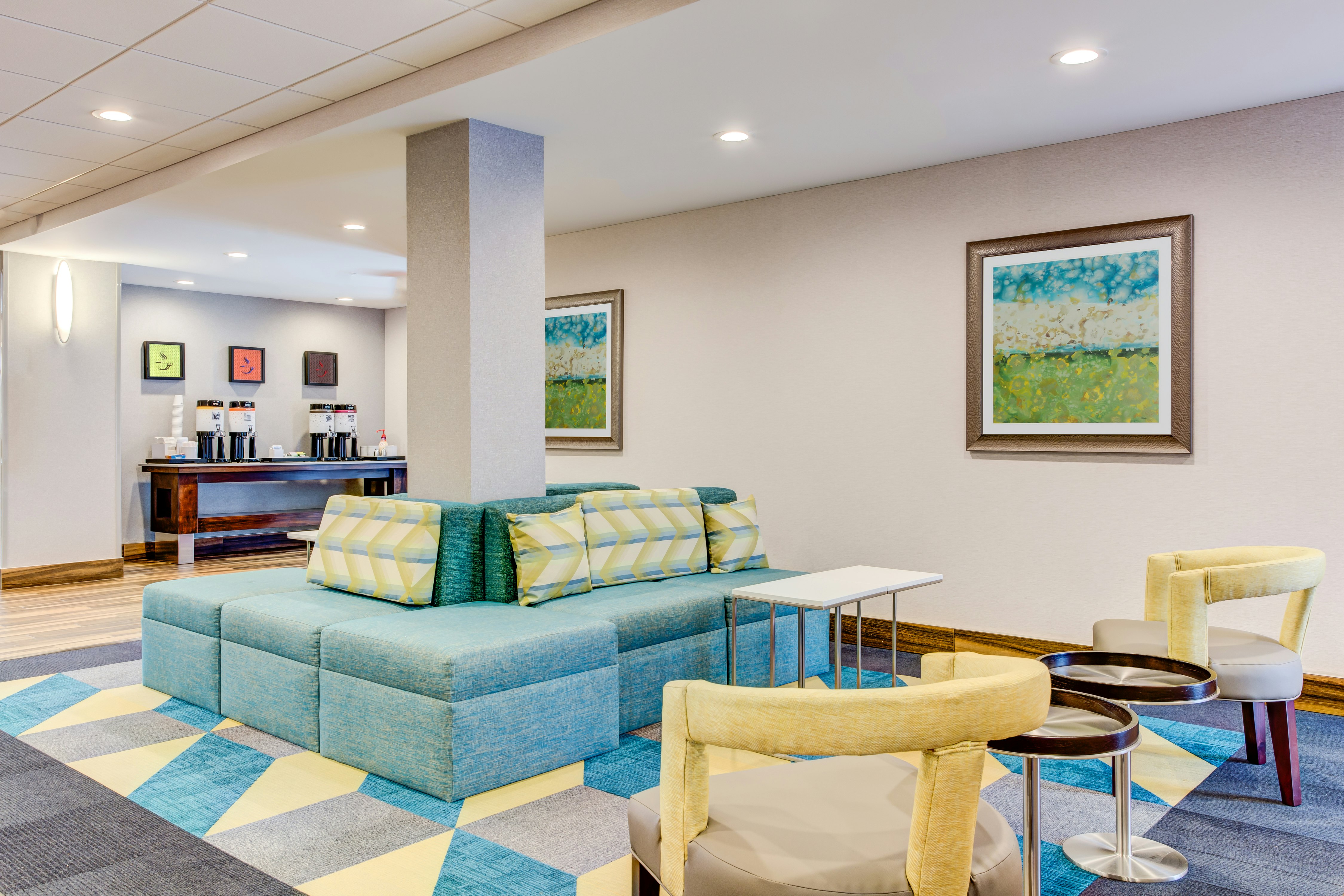 Hampton Inn and Suites Macon I-475 26/37