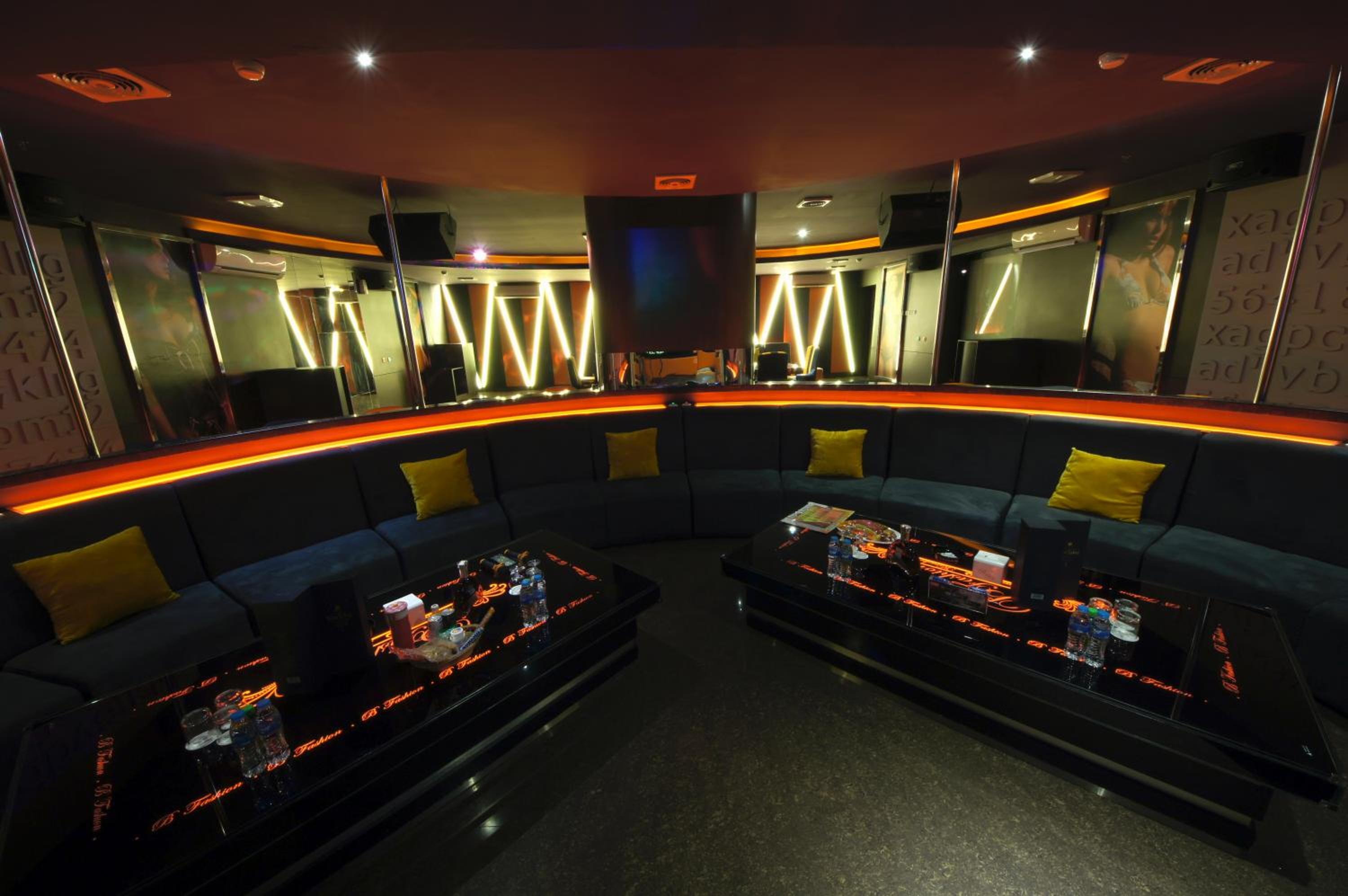 B FASHION HOTEL 36/46