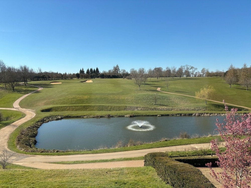 Greetham Valley Hotel 59/66