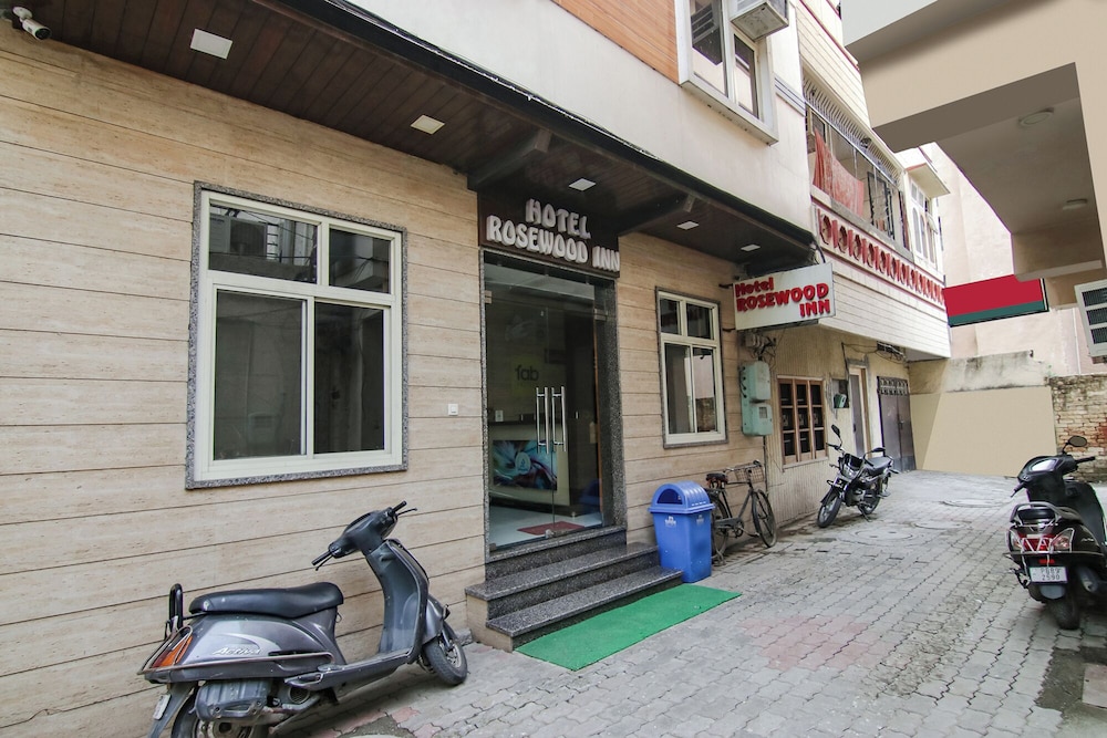 Fabhotel Rosewood Inn Gt Road 34/36