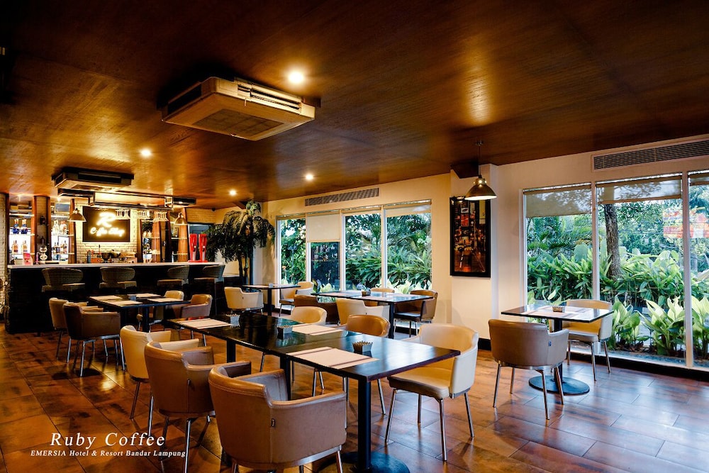 Emersia Hotel Resort 37/50