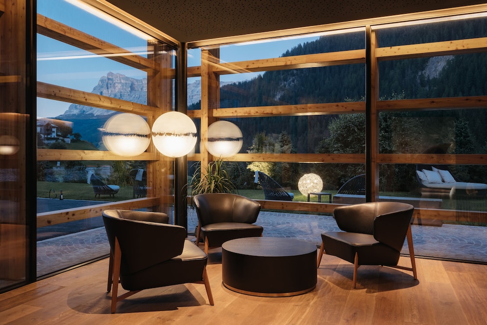 Hotel Cristallo 53/70