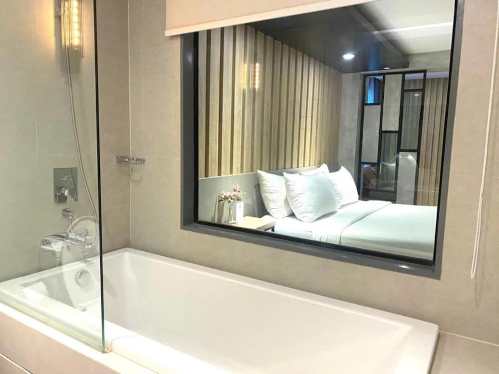 Loft Bangkok Hotel 68/72