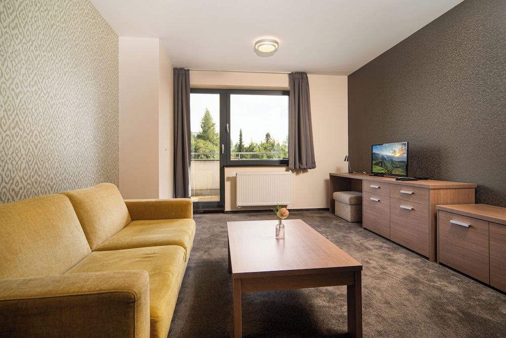 Panorama Hotel Strbske Pleso 65/85