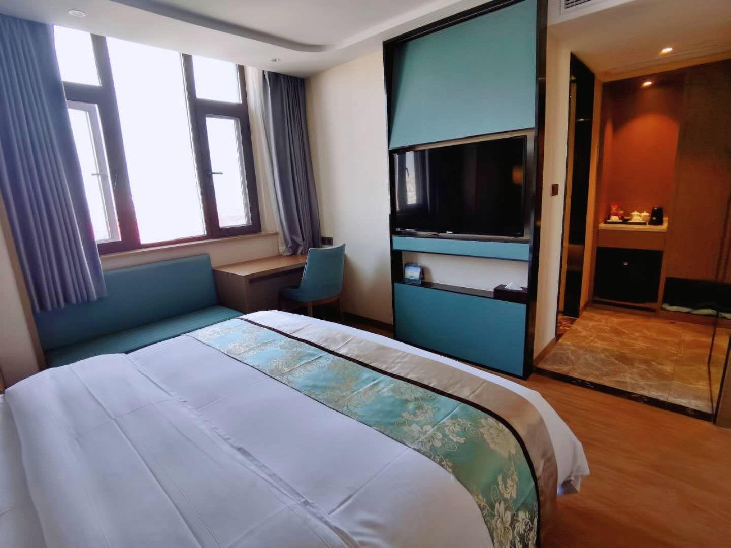 Huhua International Hotel (Shanghai Heqing Road) 9/27