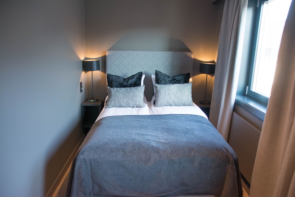 Quality Hotel Grand Royal 7/39