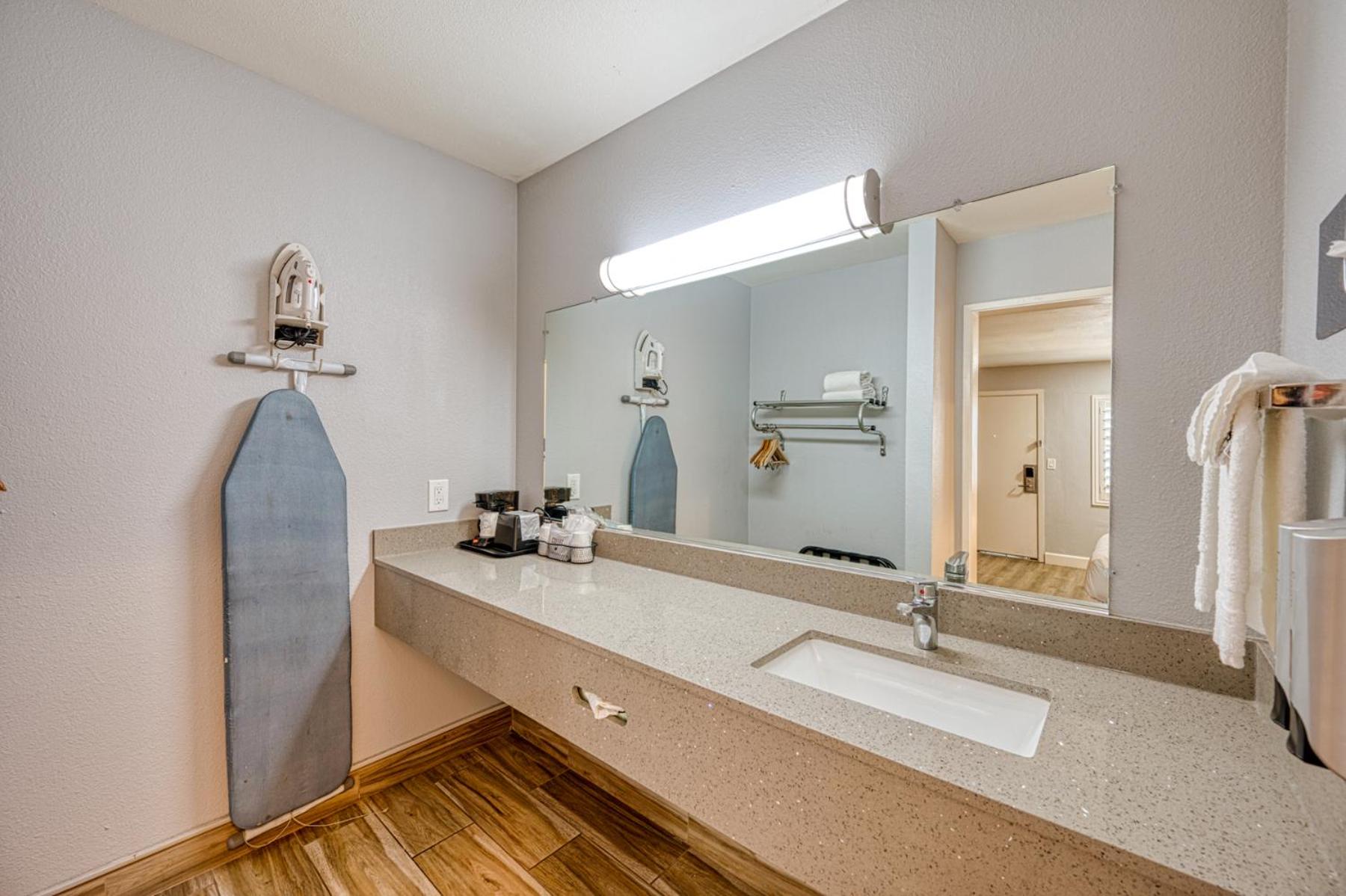 غرفة عائلية، Vagabond Inn San Luis Obispo 3/5