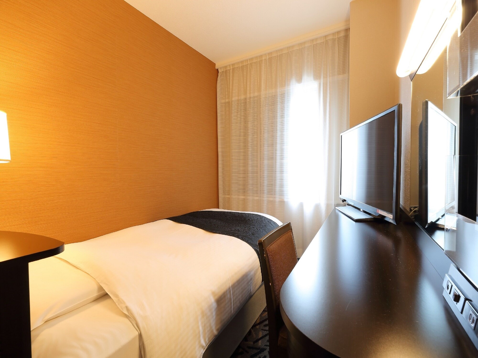 ROOM, SINGLE, SINGLE BED, SMOKING