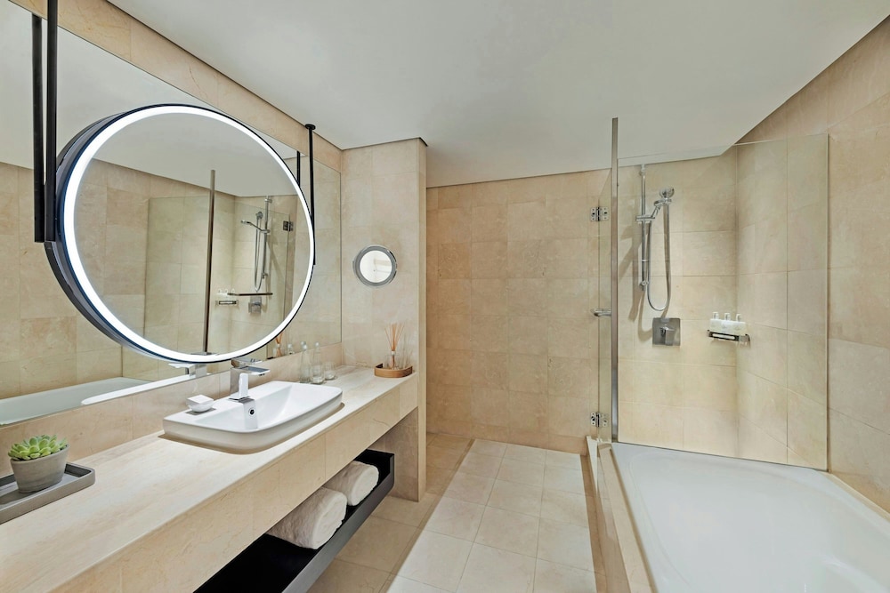 Deluxe, King Bed, JW Marriott Auckland 6/6