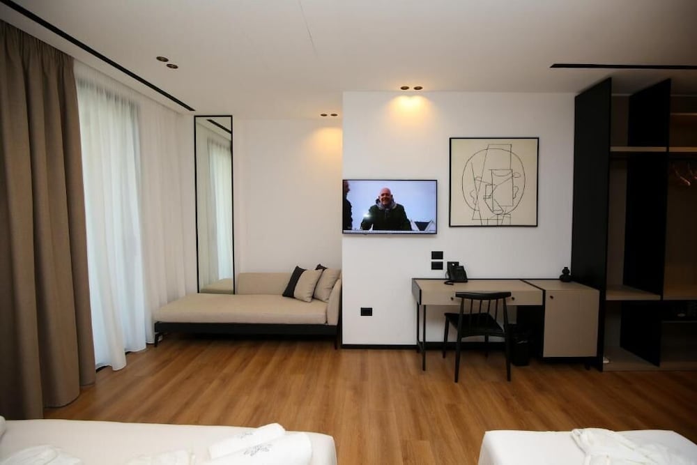 Nobus Hotel & Spa 12/35