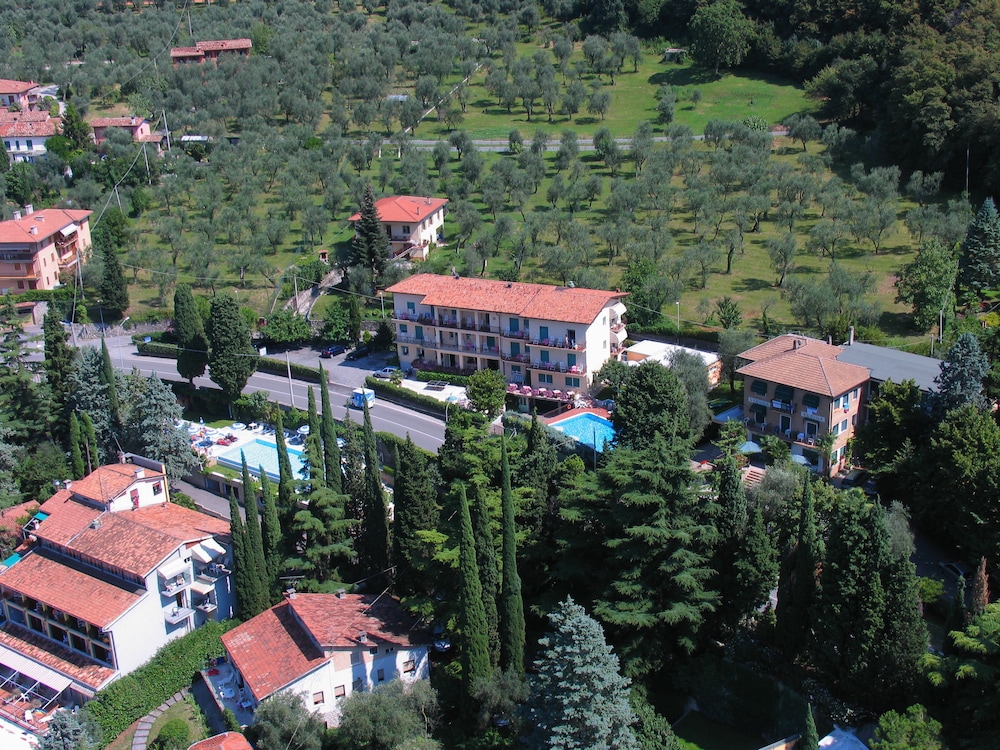 Hotel Casa Serena 52/53