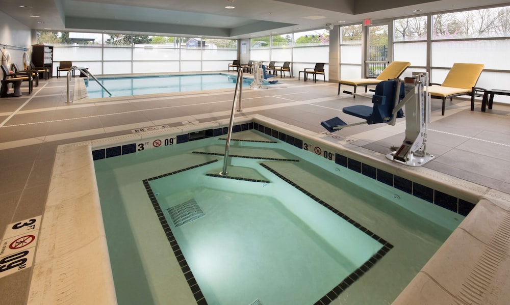 Hampton Inn Suites Seattle Redmond Wa 31/38