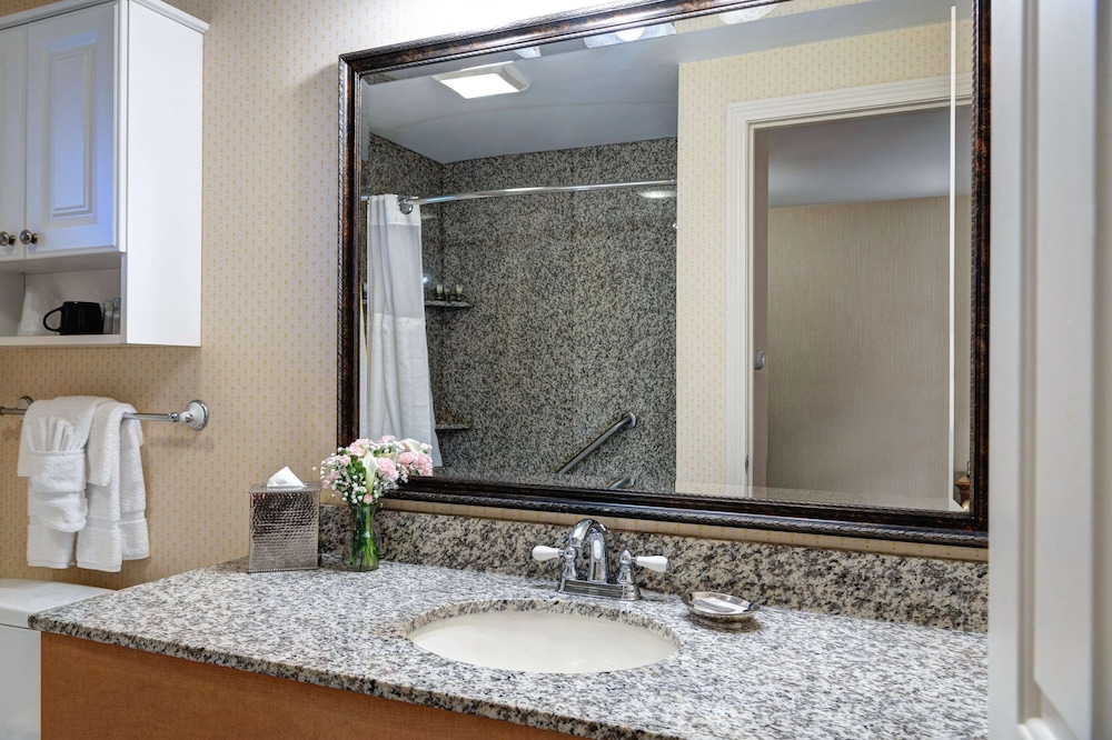 Port Inn And Suites Portsmouth, Ascend Hotel Collection 25/45
