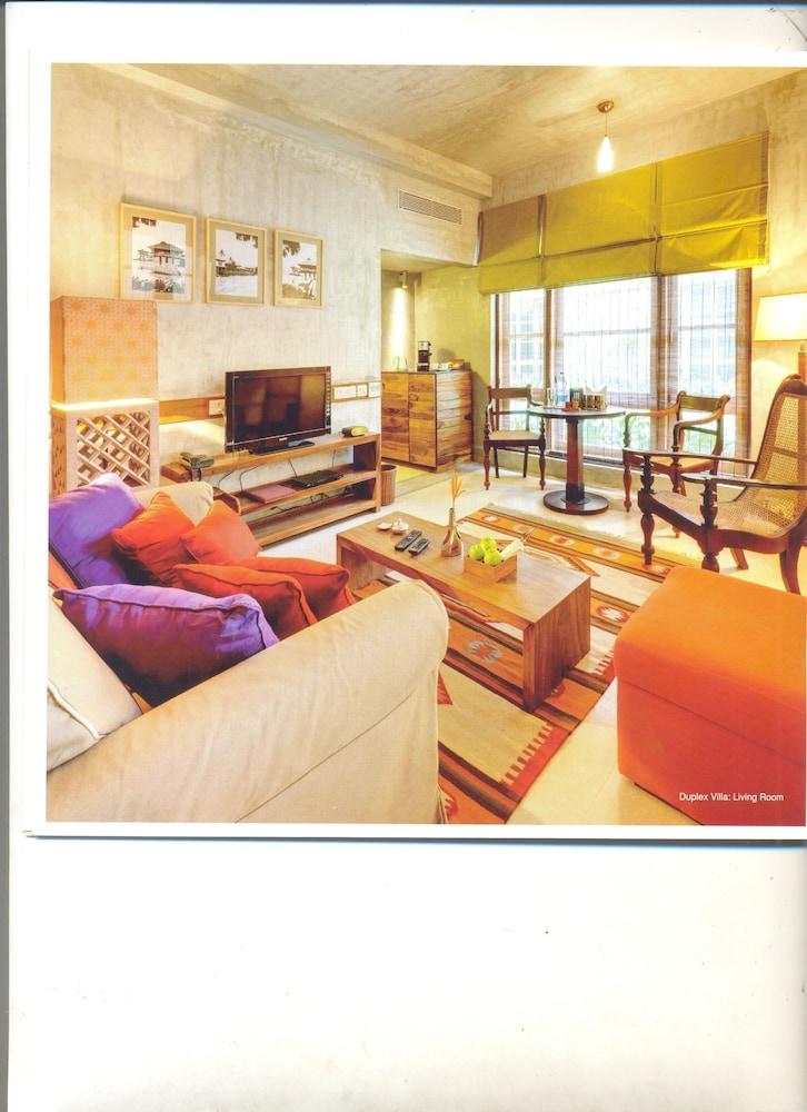 Taj Ganga Kutir Resort & Spa, Raichak 33/50