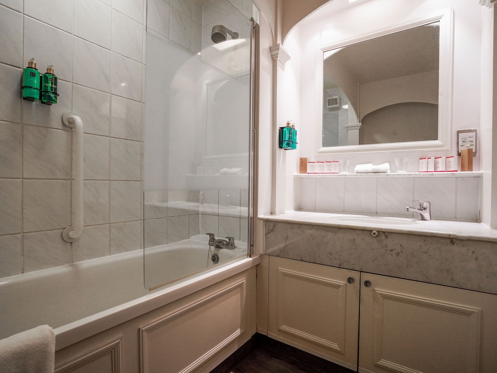 Villiers Hotel Buckingham 42/47