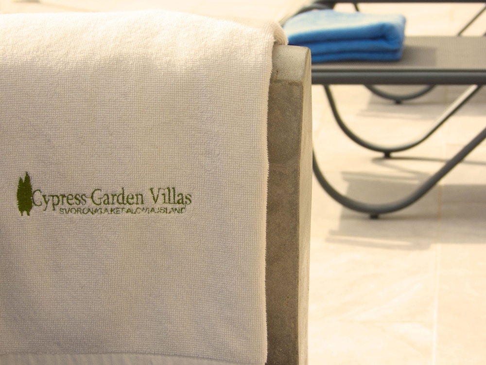 Cypress Garden Villas 13/50