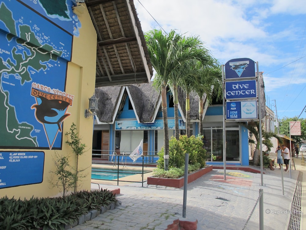 Marco Vincent Dive Resort 48/51