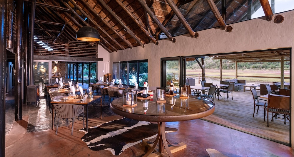 Kariega Game Reserve Main Lodge 36/50