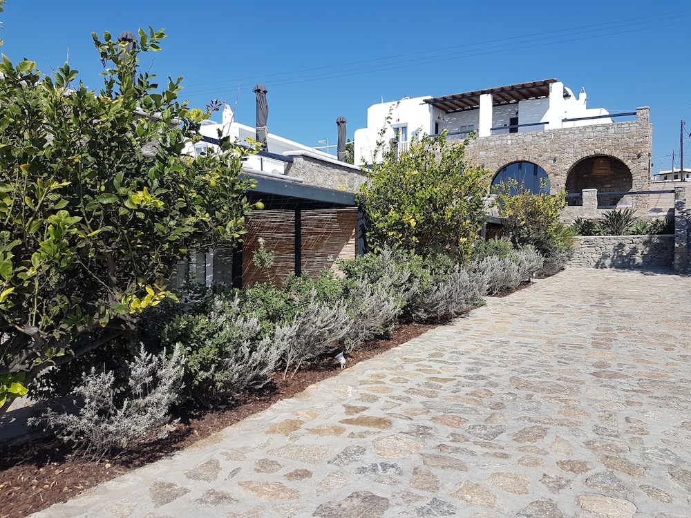 My Mykonos Hotel 72/79