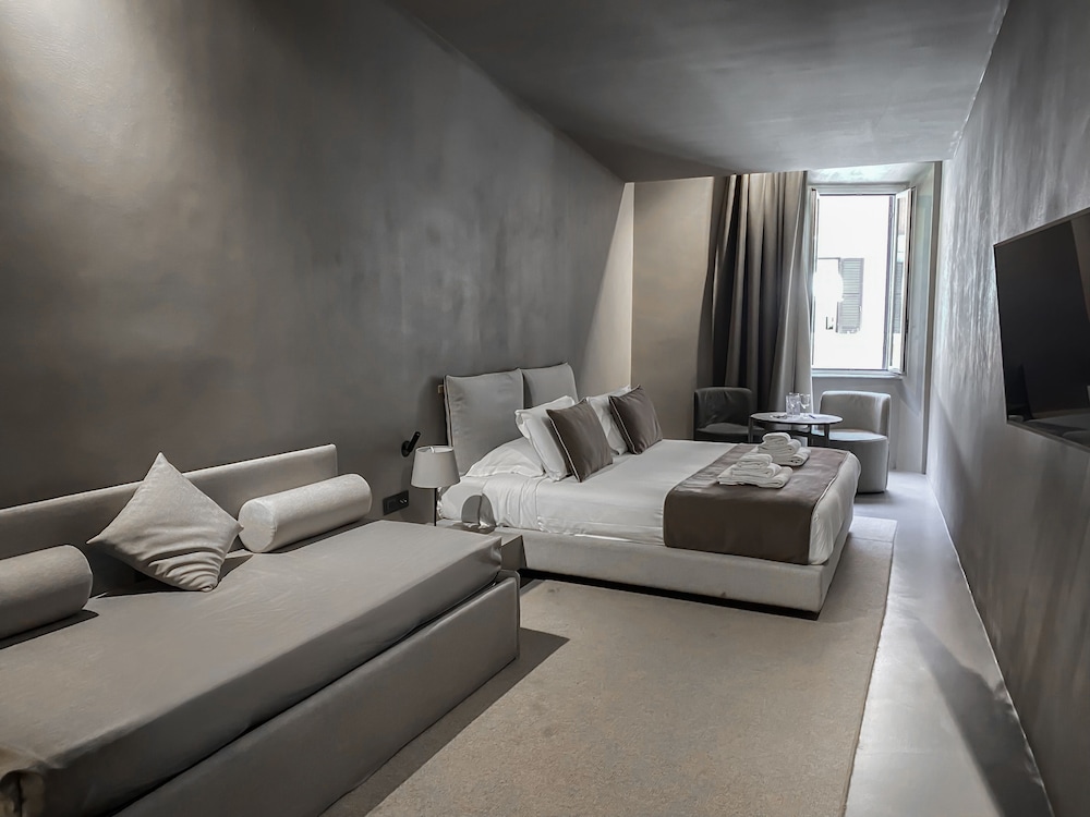 Elysium Suites Collection 10/40