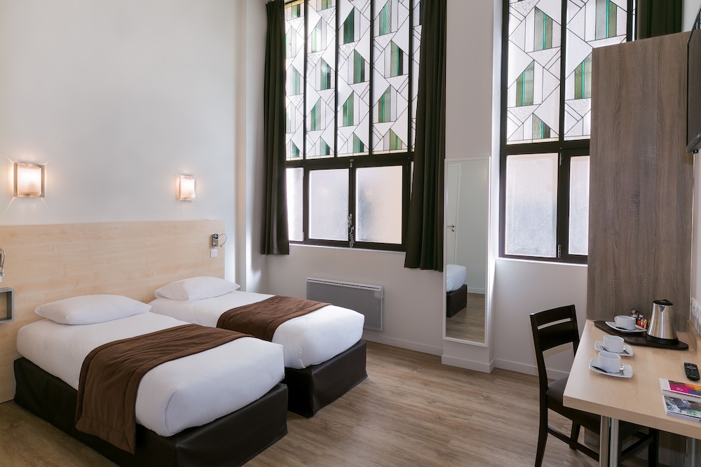 PRIVILEGE, DOUBLE BED