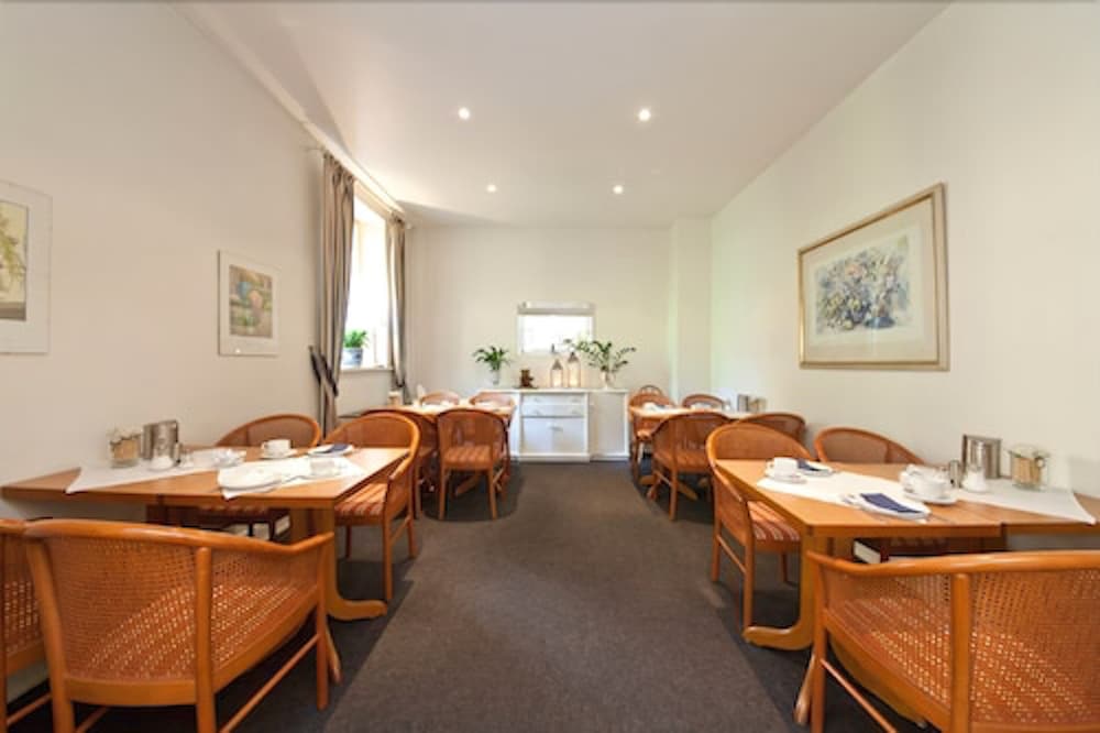 Centrum Hotel Commerz am Bhf Hamburg Altona 38/50