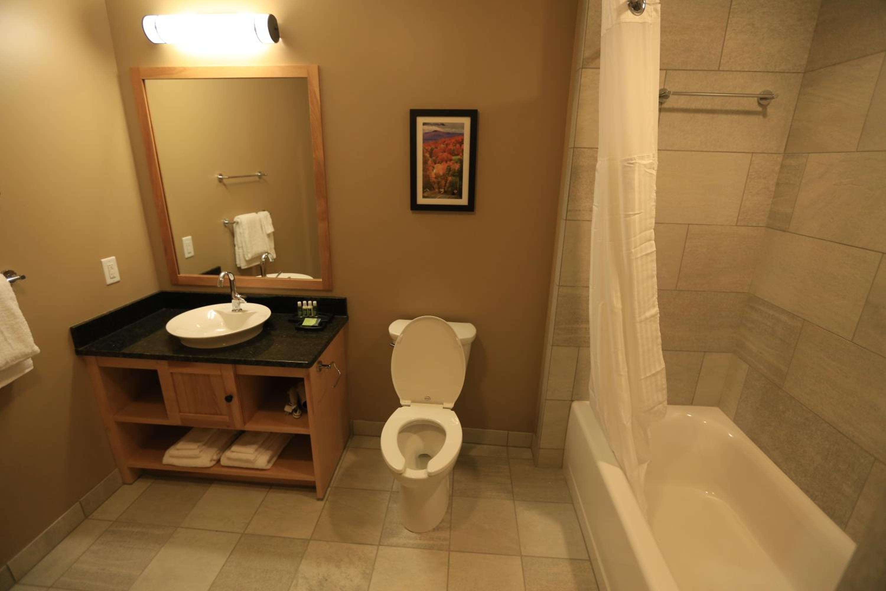 جناح بغرفة نوم واحدة، Burke Mountain Hotel and Conference Center 5/6