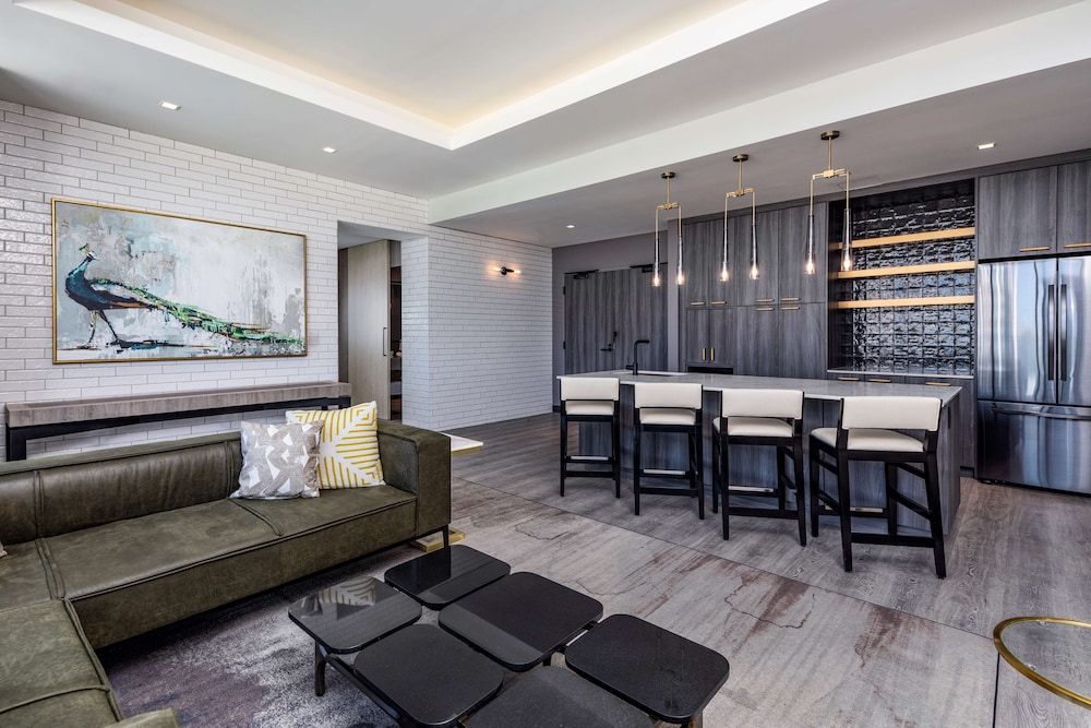 Hyatt Centric Charlotte/Southpark 33/50
