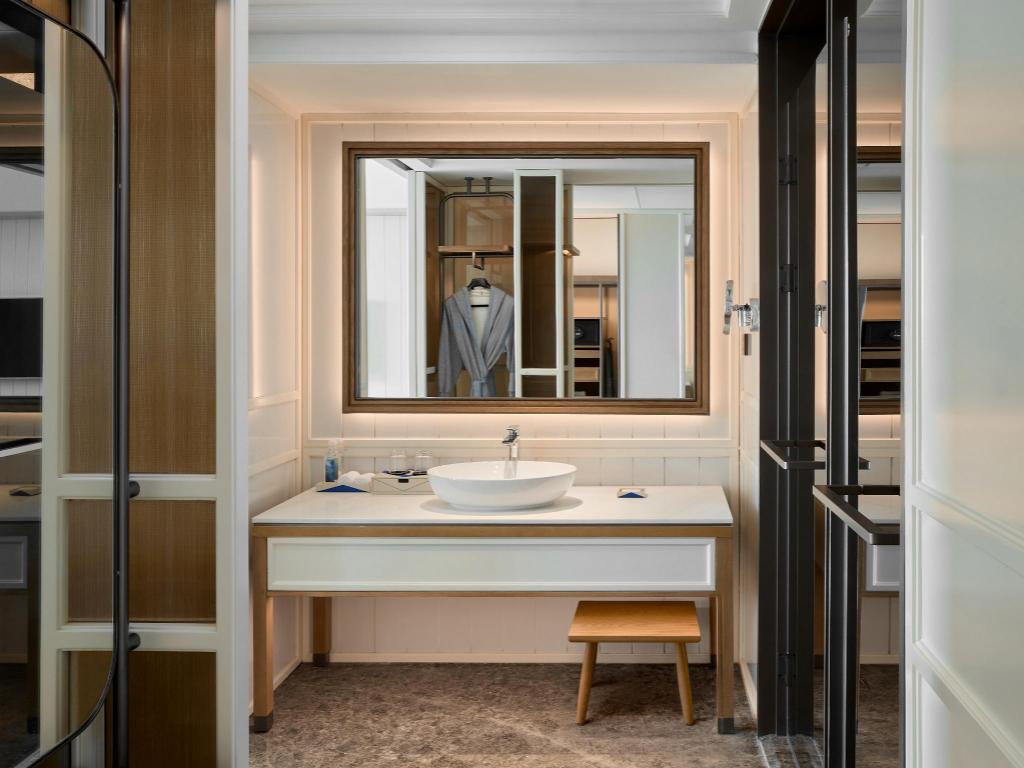 Hyatt Centric Ocean Front Xiamen 43/48