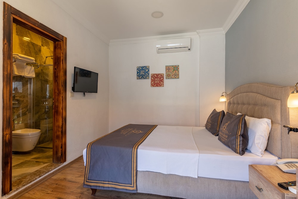 AKKAN LUXURY HOTEL 31/84
