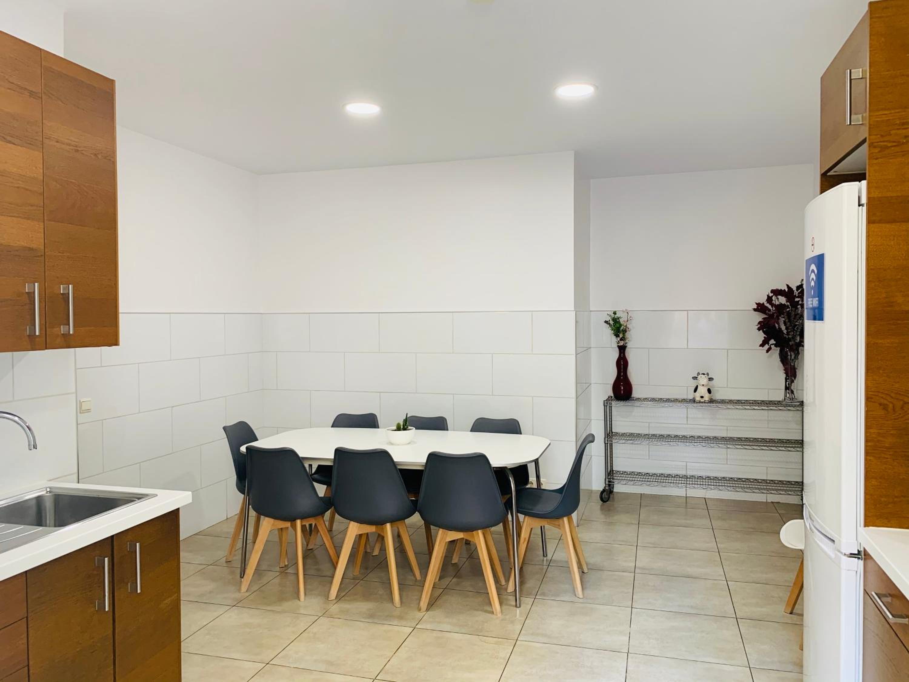 Super Balmes Guest House 13/16