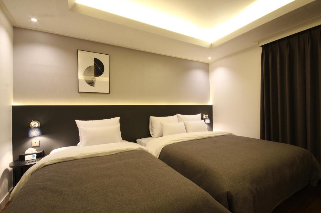 Asome Hotel 4/42