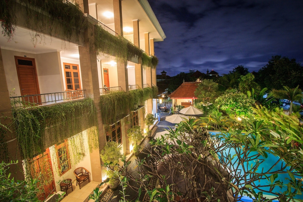 Pondok Anyar Inn 7/50