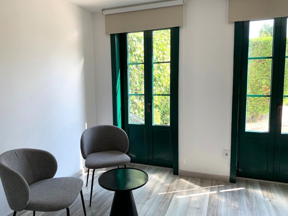 Pombal Rooms Santiago 25/50