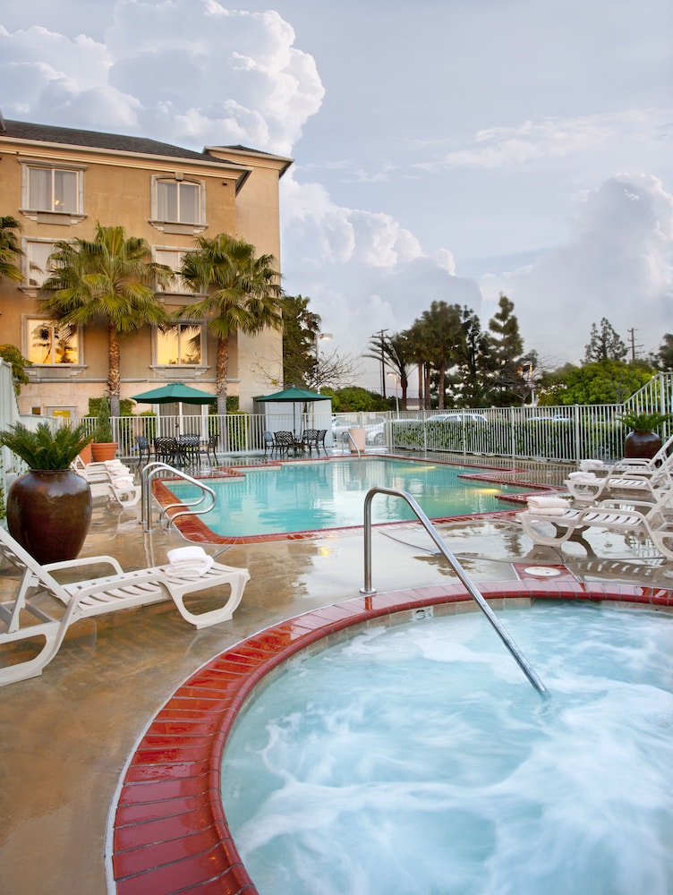 Ayres Hotel Anaheim 1/37