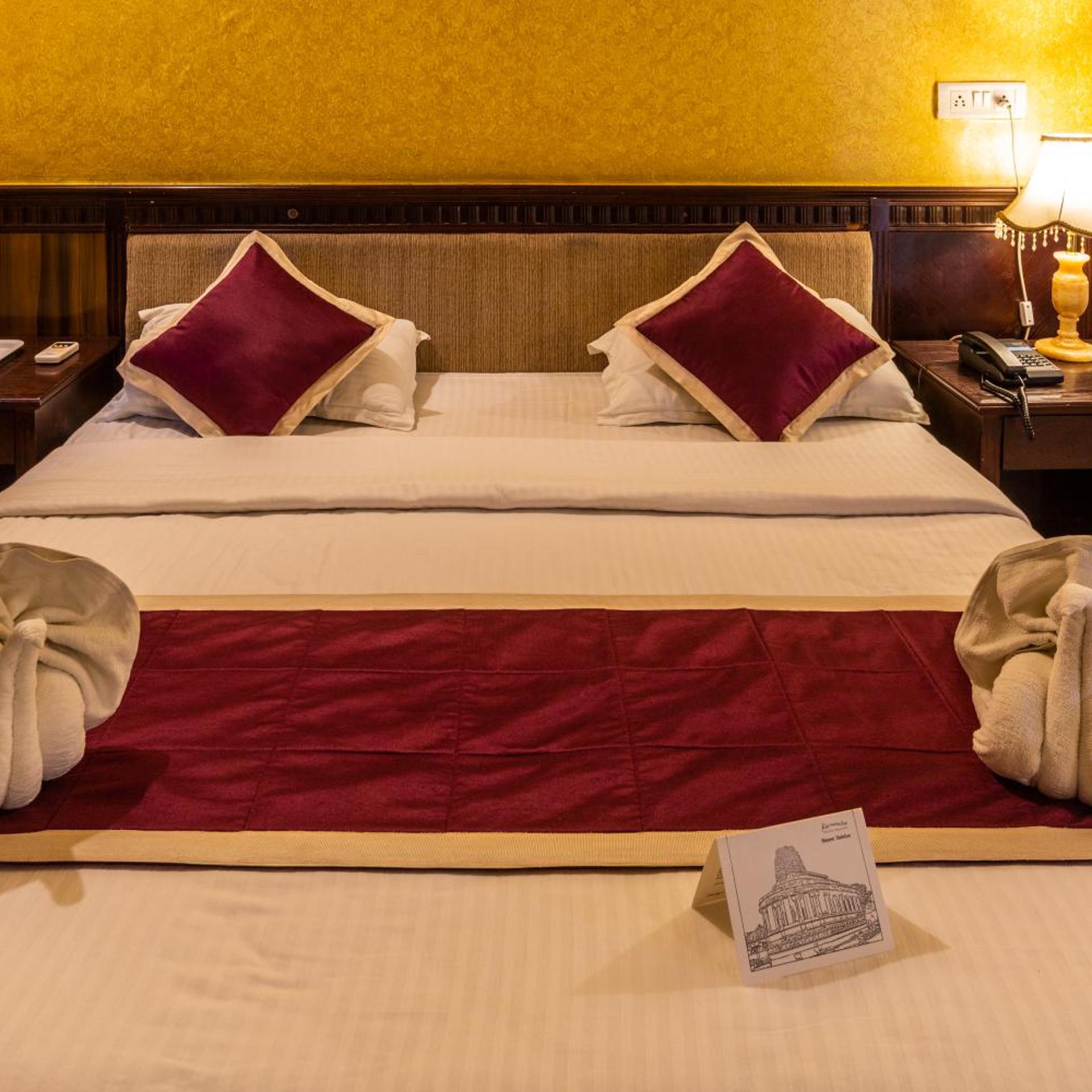 Kstdc Hotel Mayura Chalukya Badami 24/50