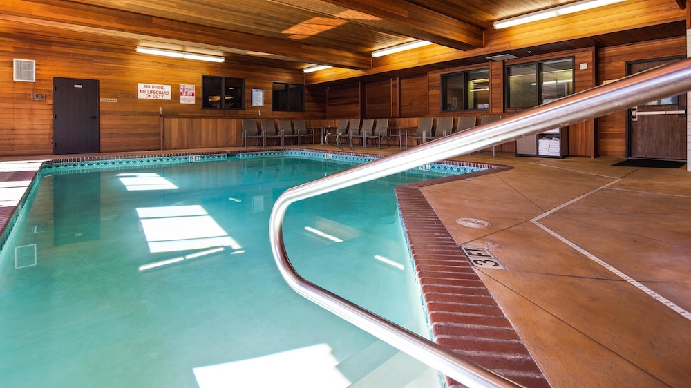 Best Western Cascade Inn & Suites 37/54
