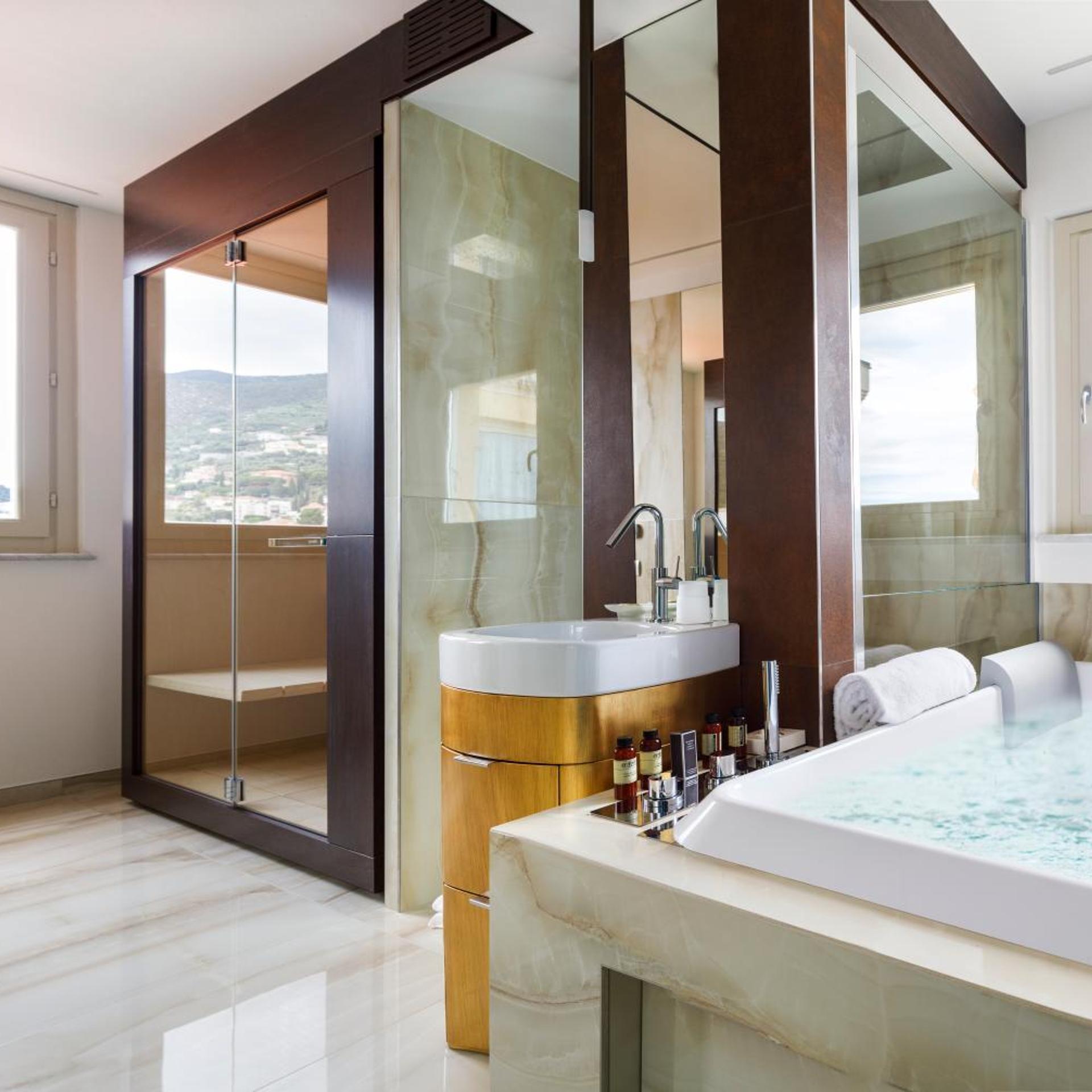 Ambassador, Suite، Grand Hotel Alassio Beach & SPA Resort 7/7