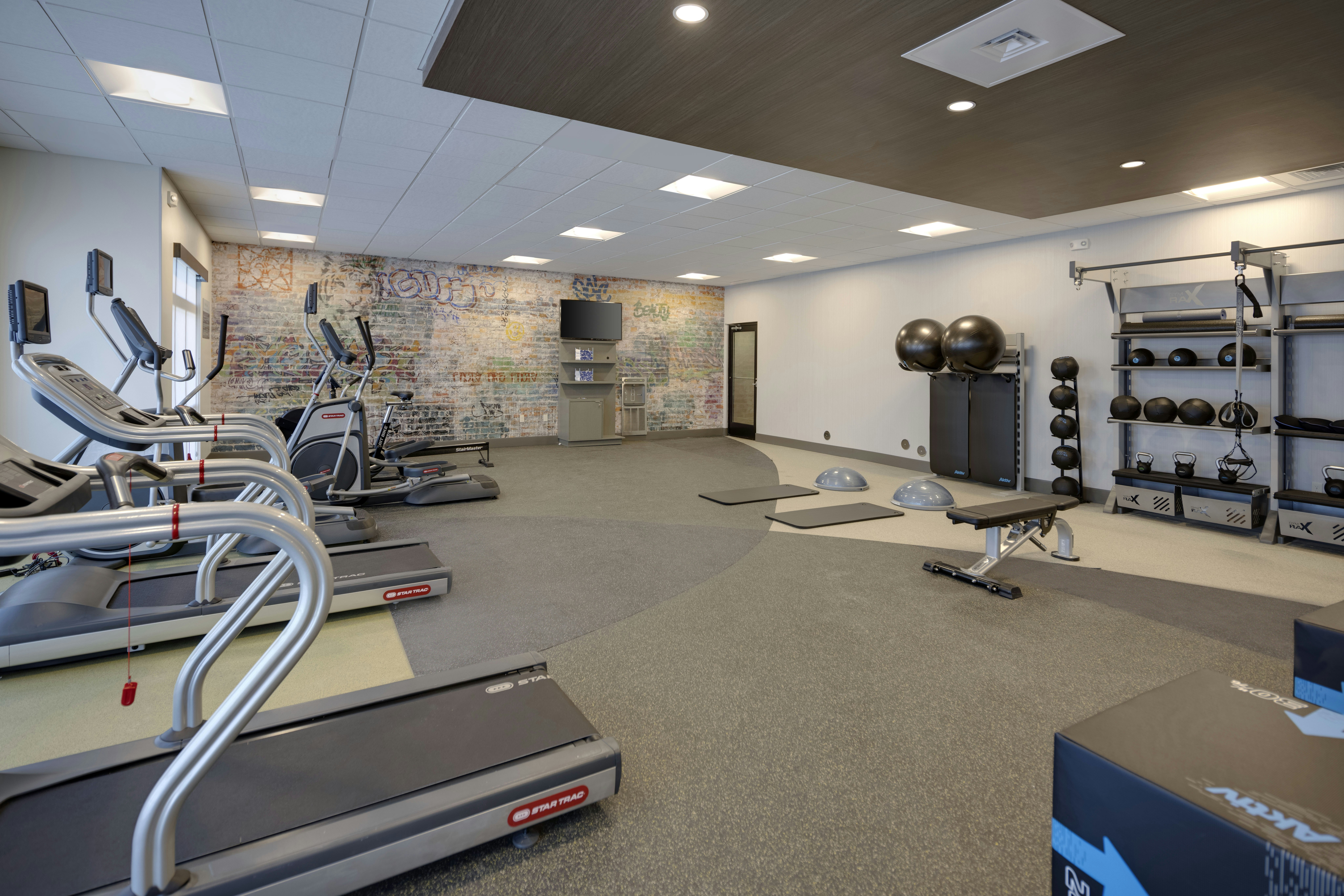 Hilton Garden Inn Haymarket 8/34