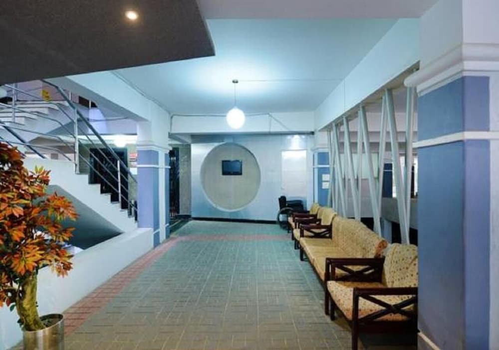 Hotel At Home Suites 23/40