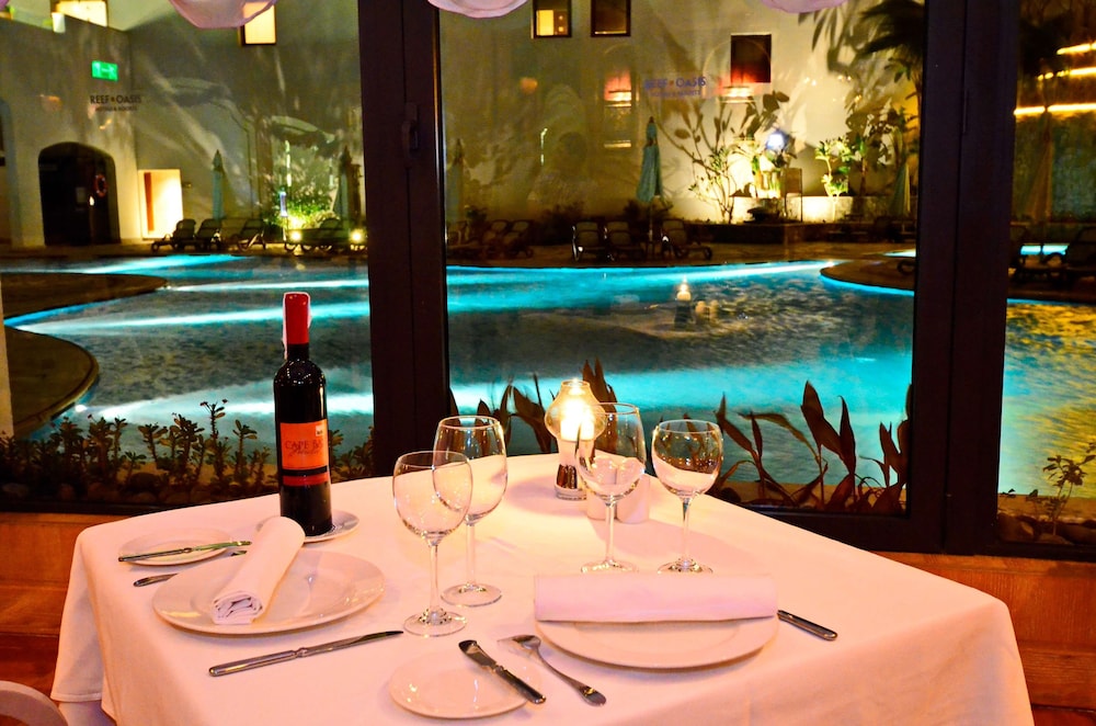 Reef Oasis Blue Bay Resort and Spa 32/48