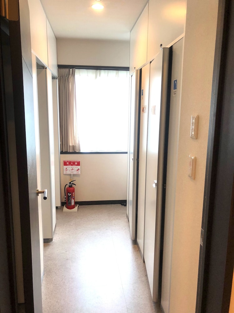 Tokyo Art House 8/49