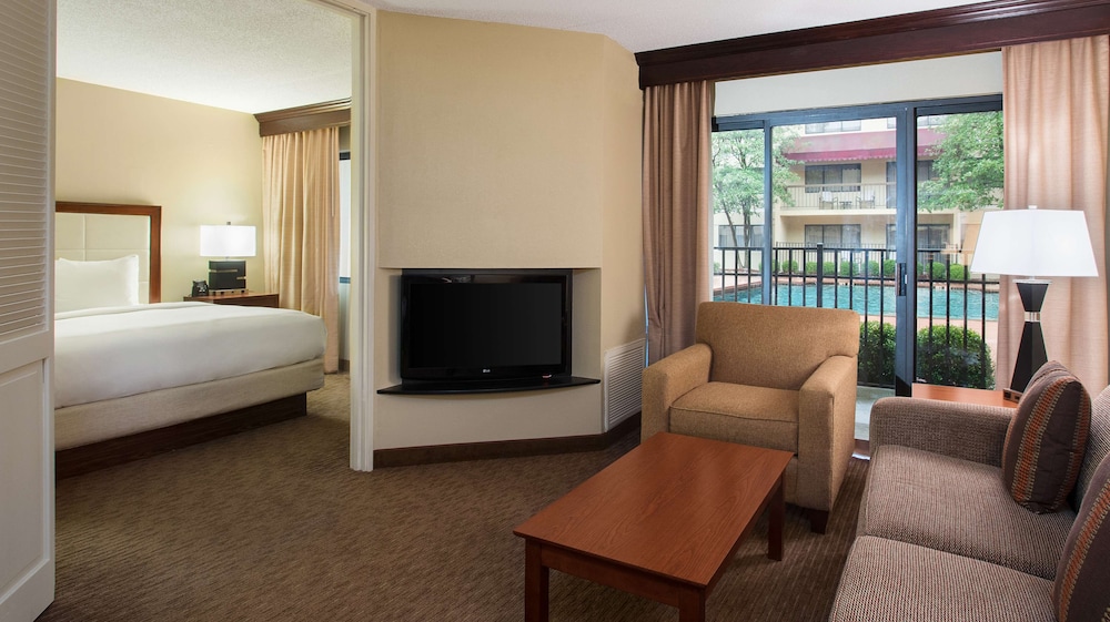 DoubleTree Suites by Hilton Cincinnati - Blue Ash 27/38