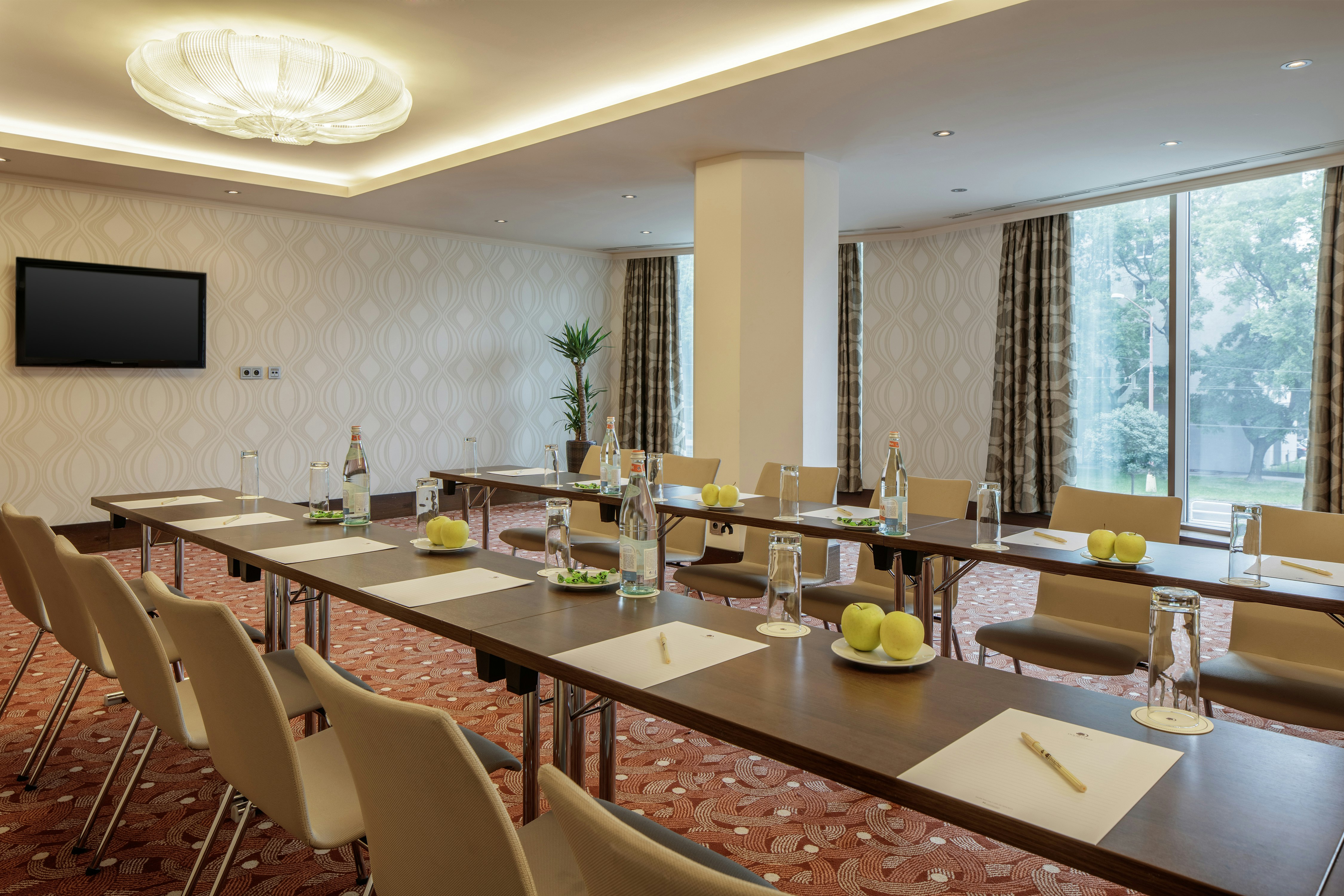 Doubletree by Hilton Bratislava 35/50