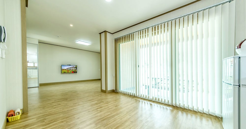 Seogwipo Villa Merci Pension 28/42