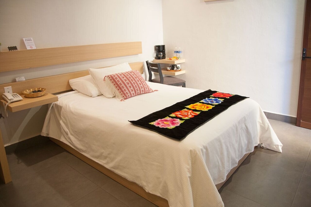 Maria Ines Hotel Suite 26/59