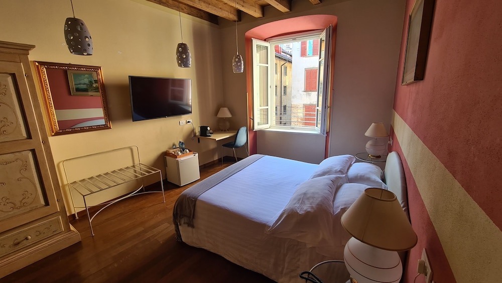 Hotel Piazza Vecchia 20/74