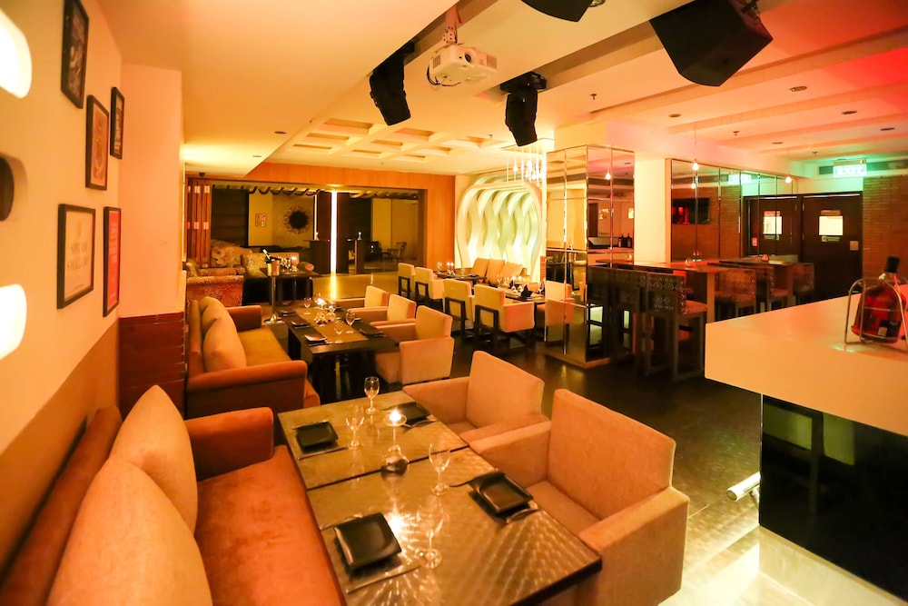 Icon A Boutique Hotel 38/42